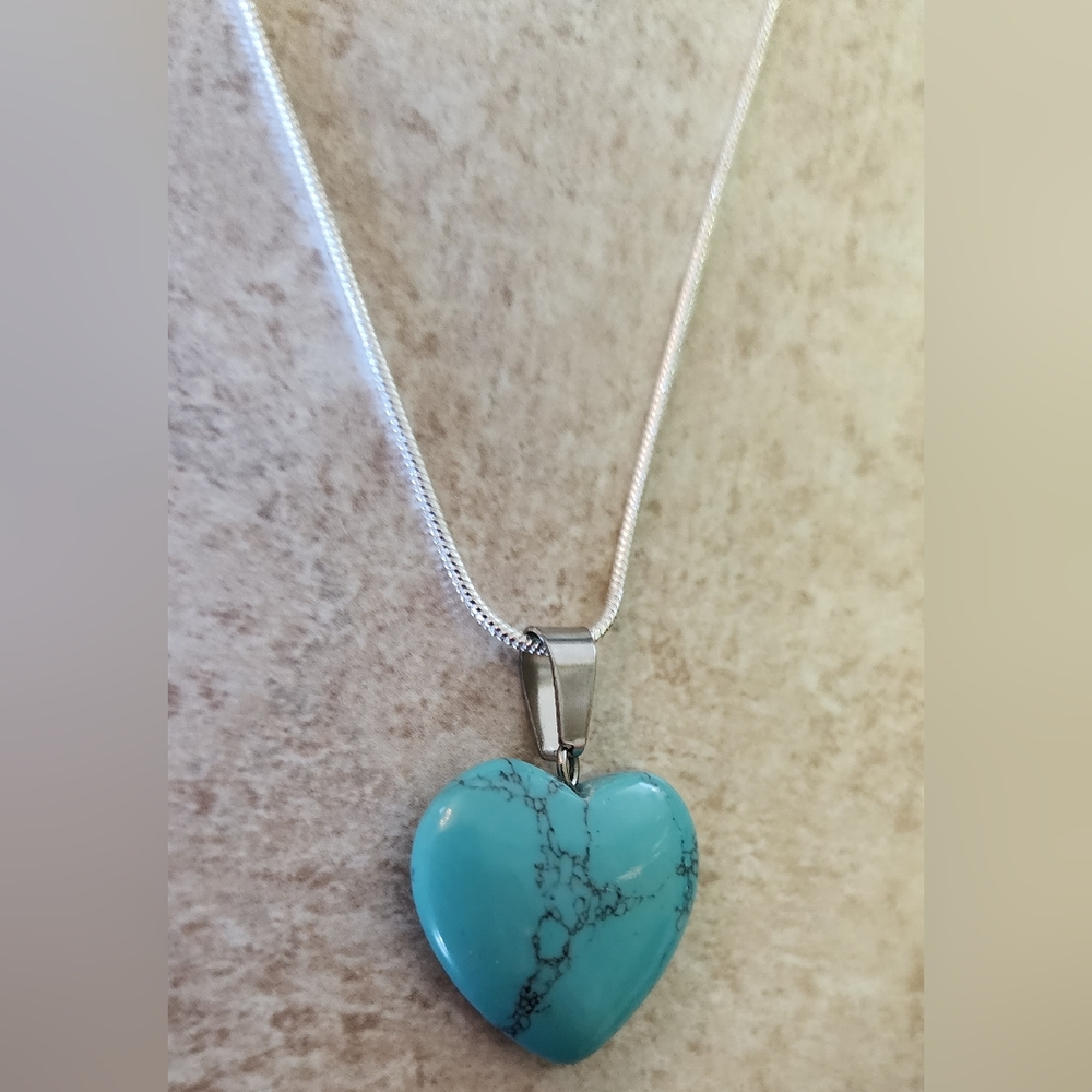 925 stamped 20" Turqouise heart necklace
